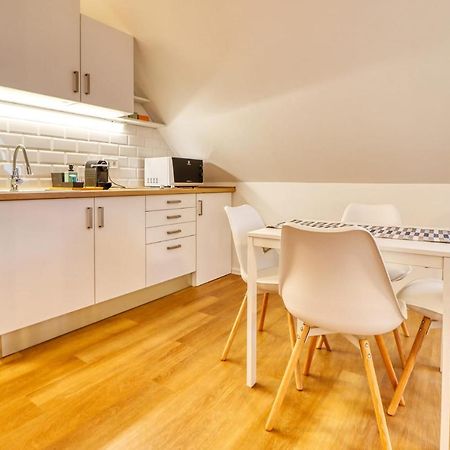 Barka Apartman Eger Exteriör bild