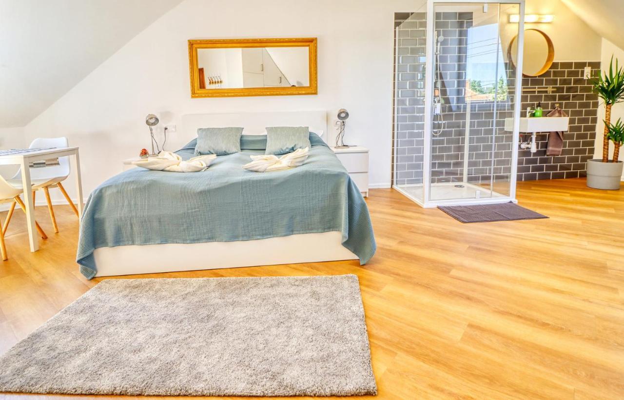 Barka Apartman Eger Exteriör bild