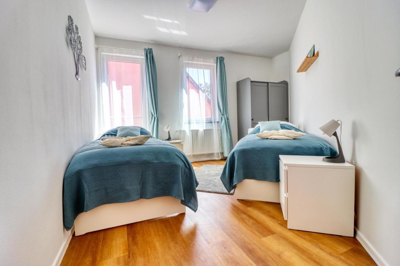 Barka Apartman Eger Exteriör bild