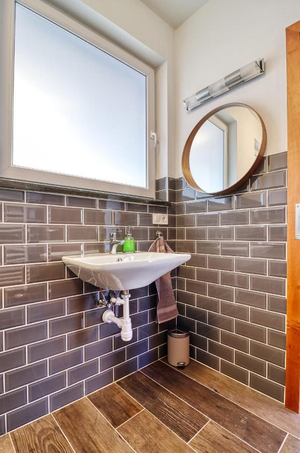 Barka Apartman Eger Exteriör bild