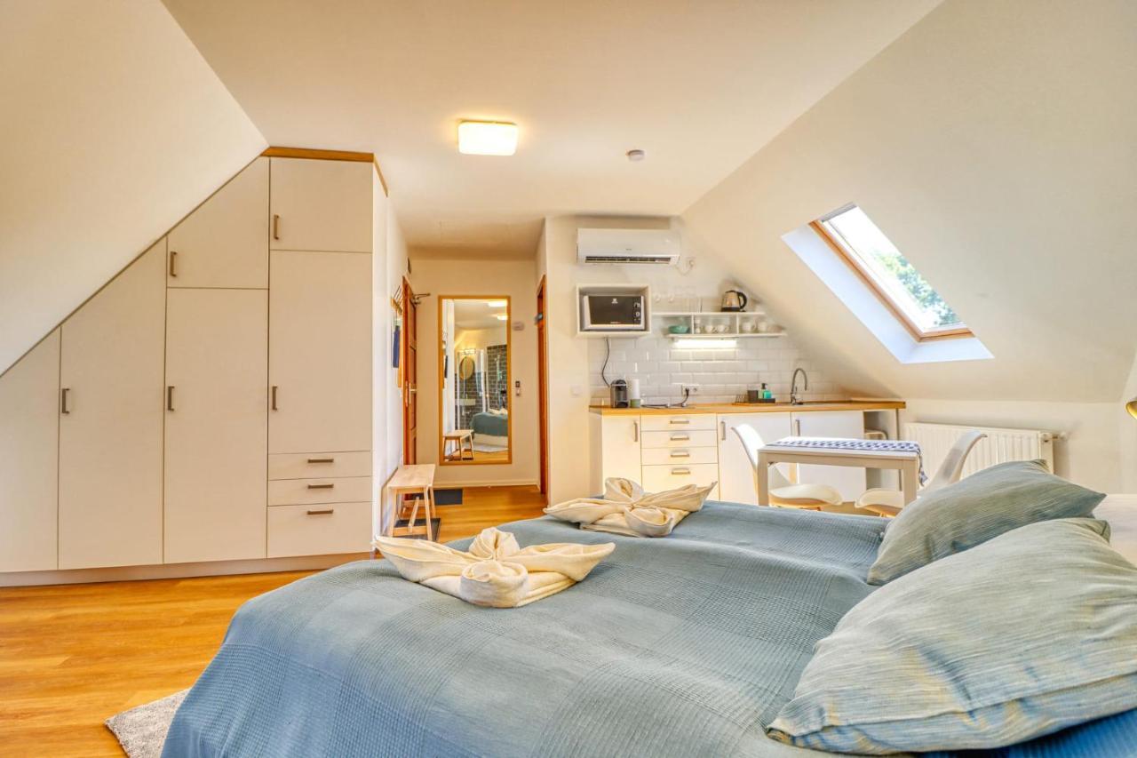 Barka Apartman Eger Exteriör bild